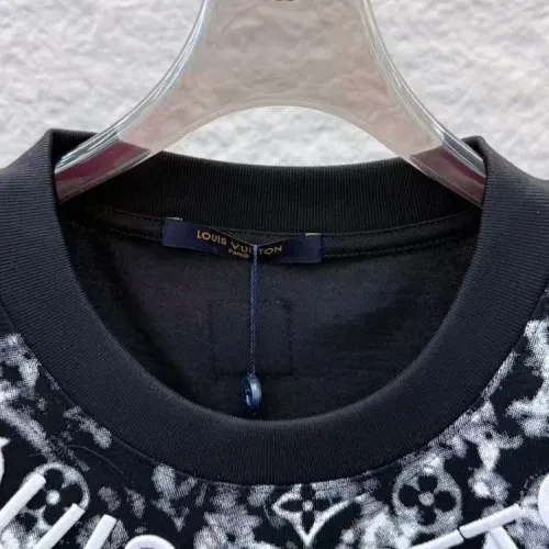Replica Louis Vuitton LV T-Shirts Short Sleeved For Unisex #1428906 $39.00 USD for Wholesale