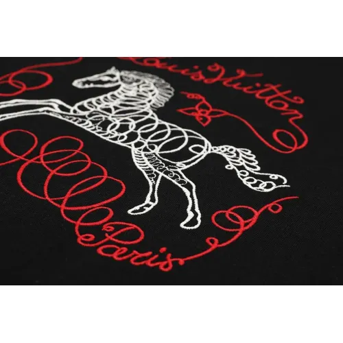 Replica Louis Vuitton LV T-Shirts Short Sleeved For Unisex #1429767 $45.00 USD for Wholesale