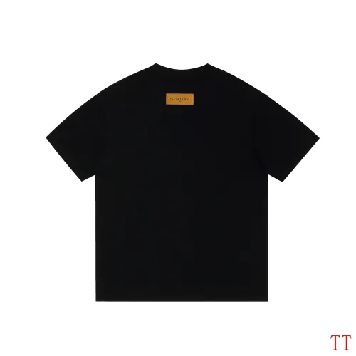Replica Louis Vuitton LV T-Shirts Short Sleeved For Unisex #1429947 $40.00 USD for Wholesale