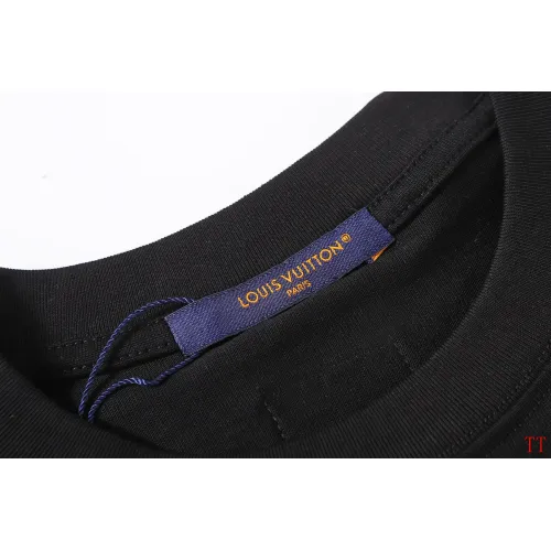 Replica Louis Vuitton LV T-Shirts Short Sleeved For Unisex #1429955 $39.00 USD for Wholesale