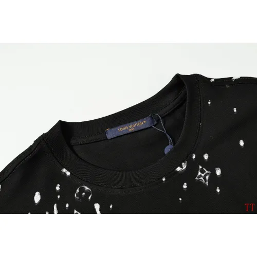 Replica Louis Vuitton LV T-Shirts Short Sleeved For Unisex #1429960 $39.00 USD for Wholesale