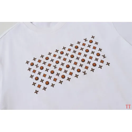 Replica Louis Vuitton LV T-Shirts Short Sleeved For Unisex #1429967 $39.00 USD for Wholesale