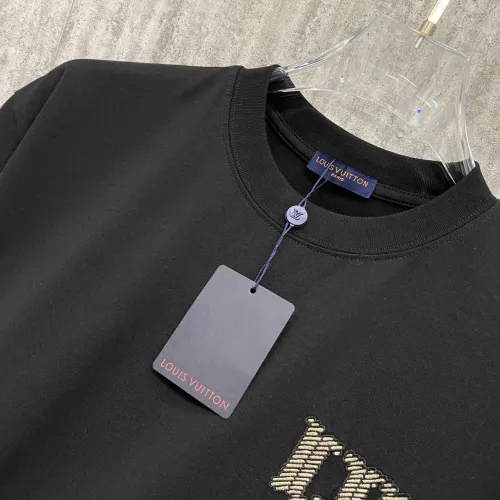 Replica Louis Vuitton LV T-Shirts Short Sleeved For Unisex #1429975 $42.00 USD for Wholesale