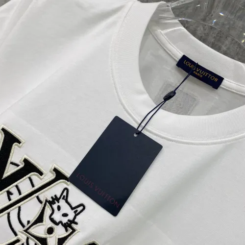 Replica Louis Vuitton LV T-Shirts Short Sleeved For Unisex #1429977 $42.00 USD for Wholesale