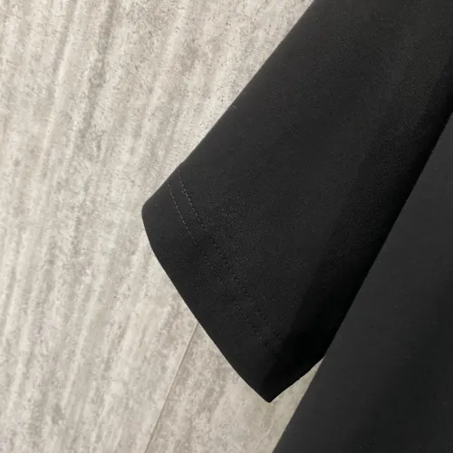 Replica Louis Vuitton LV T-Shirts Short Sleeved For Unisex #1429984 $42.00 USD for Wholesale