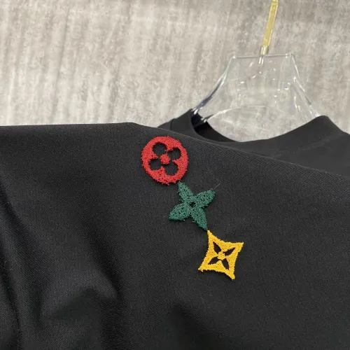 Replica Louis Vuitton LV T-Shirts Short Sleeved For Unisex #1429990 $42.00 USD for Wholesale