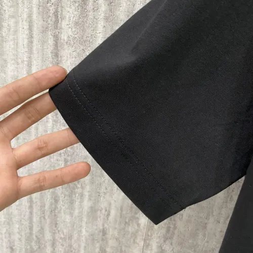 Replica Louis Vuitton LV T-Shirts Short Sleeved For Unisex #1429990 $42.00 USD for Wholesale