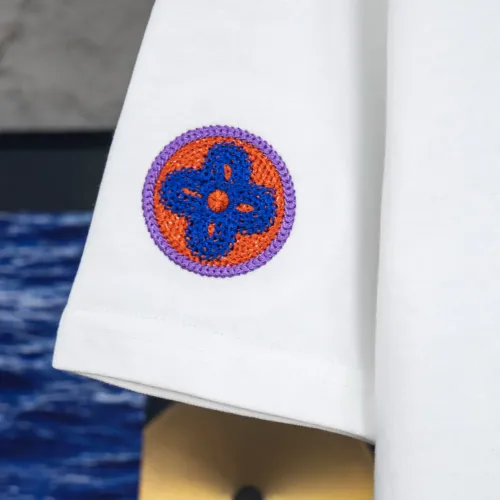 Replica Louis Vuitton LV T-Shirts Short Sleeved For Unisex #1430117 $36.00 USD for Wholesale