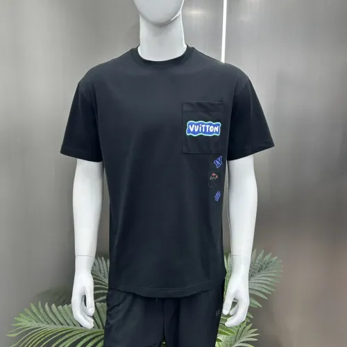 Replica Louis Vuitton LV T-Shirts Short Sleeved For Unisex #1430316 $64.00 USD for Wholesale