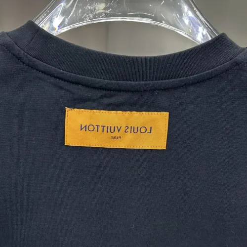 Replica Louis Vuitton LV T-Shirts Short Sleeved For Unisex #1430316 $64.00 USD for Wholesale