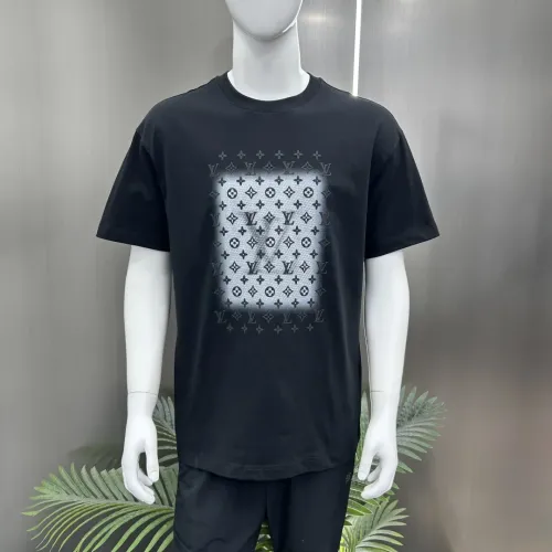 Replica Louis Vuitton LV T-Shirts Short Sleeved For Unisex #1430318 $64.00 USD for Wholesale