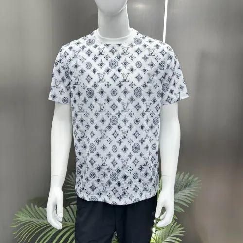 Replica Louis Vuitton LV T-Shirts Short Sleeved For Men #1430323 $64.00 USD for Wholesale