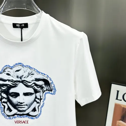 Replica Versace T-Shirts Short Sleeved For Unisex #1430372 $64.00 USD for Wholesale