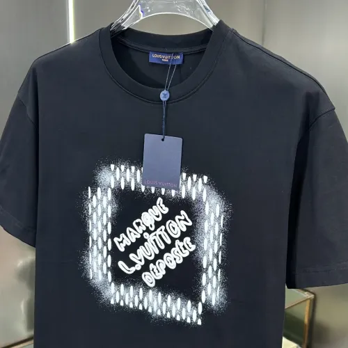 Replica Louis Vuitton LV T-Shirts Short Sleeved For Unisex #1430433 $64.00 USD for Wholesale