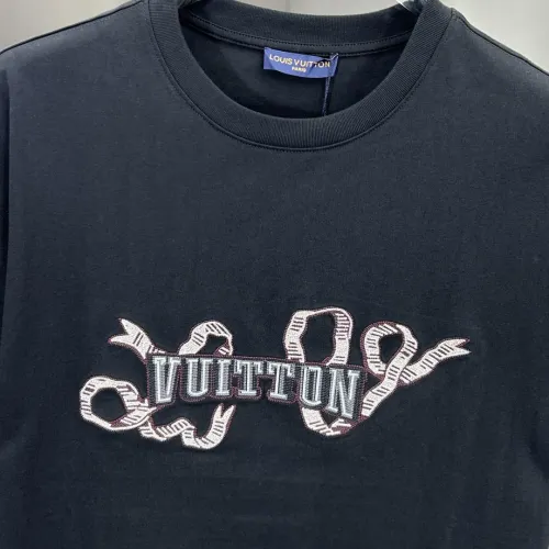 Replica Louis Vuitton LV T-Shirts Short Sleeved For Unisex #1430494 $64.00 USD for Wholesale