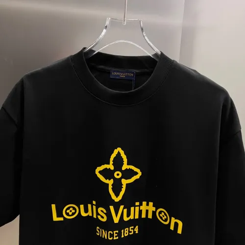 Replica Louis Vuitton LV T-Shirts Short Sleeved For Unisex #1430553 $38.00 USD for Wholesale
