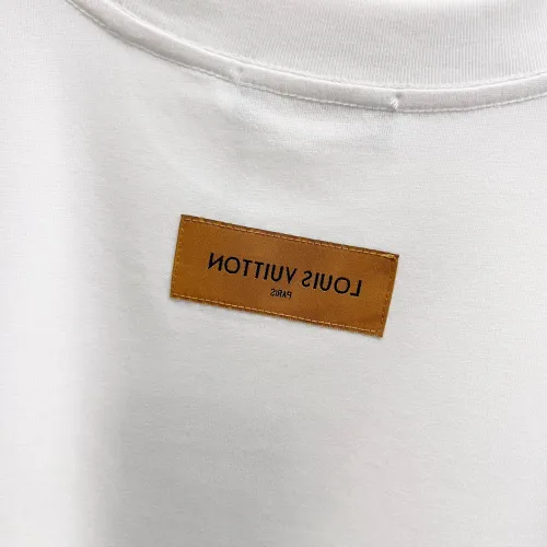 Replica Louis Vuitton LV T-Shirts Short Sleeved For Unisex #1430554 $38.00 USD for Wholesale