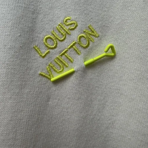 Replica Louis Vuitton LV T-Shirts Short Sleeved For Unisex #1430667 $56.00 USD for Wholesale