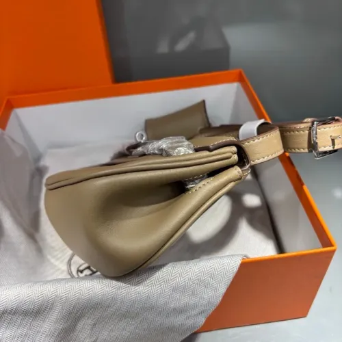 Replica Hermes AAA Quality Messenger Bags For Women #1432013 $88.00 USD for Wholesale