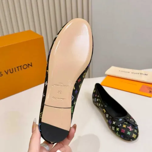Replica Louis Vuitton Flat Shoes For Women #1432029 $102.00 USD for Wholesale