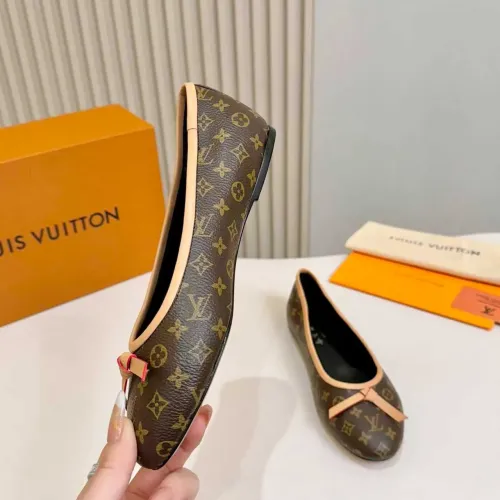 Replica Louis Vuitton Flat Shoes For Women #1432030 $102.00 USD for Wholesale