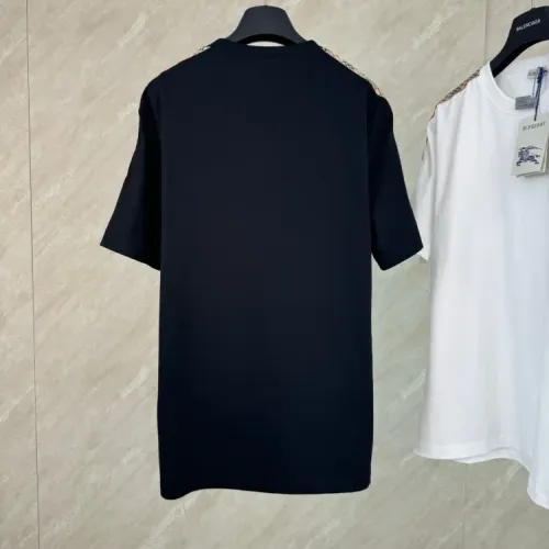 Replica Burberry T-Shirts Short Sleeved For Unisex #1432794 $45.00 USD for Wholesale