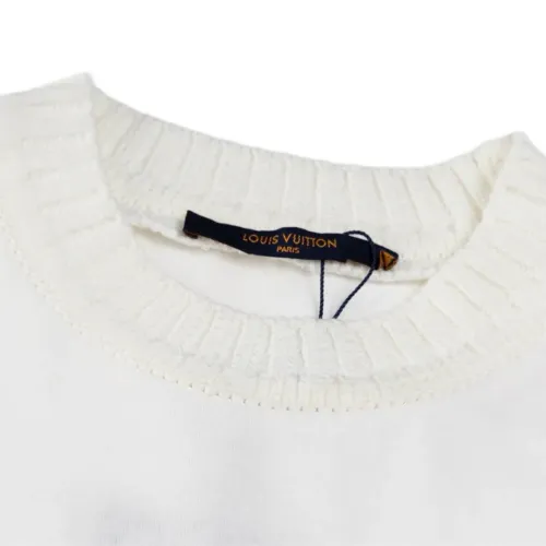 Replica Louis Vuitton LV T-Shirts Short Sleeved For Unisex #1432931 $48.00 USD for Wholesale