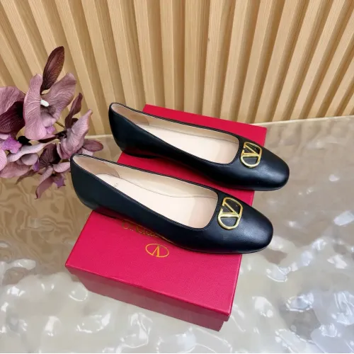 Wholesale Valentino Flat Shoes For Women #1433145 $108.00 USD, Wholesale Quality Replica Valentino Flat Shoes