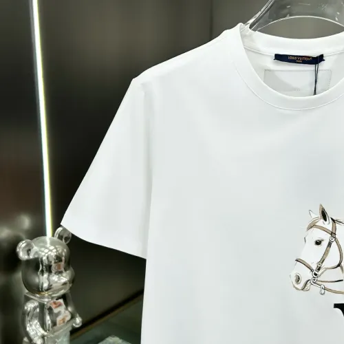 Replica Louis Vuitton LV T-Shirts Short Sleeved For Unisex #1436320 $76.00 USD for Wholesale