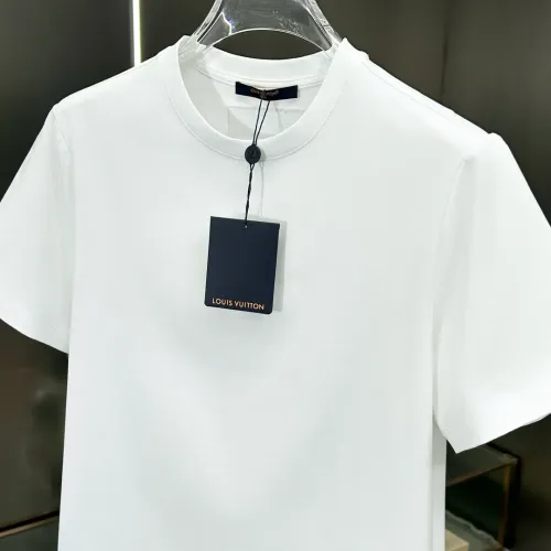 Replica Louis Vuitton LV T-Shirts Short Sleeved For Unisex #1436322 $64.00 USD for Wholesale