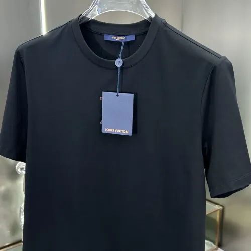Replica Louis Vuitton LV T-Shirts Short Sleeved For Unisex #1436324 $64.00 USD for Wholesale