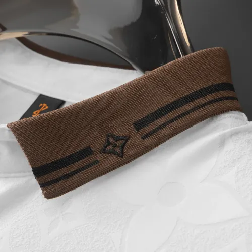 Replica Louis Vuitton LV T-Shirts Short Sleeved For Men #1436702 $45.00 USD for Wholesale