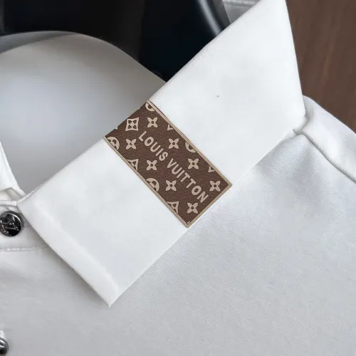 Replica Louis Vuitton LV T-Shirts Short Sleeved For Men #1436906 $48.00 USD for Wholesale
