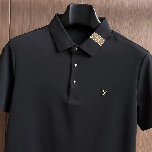 Replica Louis Vuitton LV T-Shirts Short Sleeved For Men #1436911 $48.00 USD for Wholesale