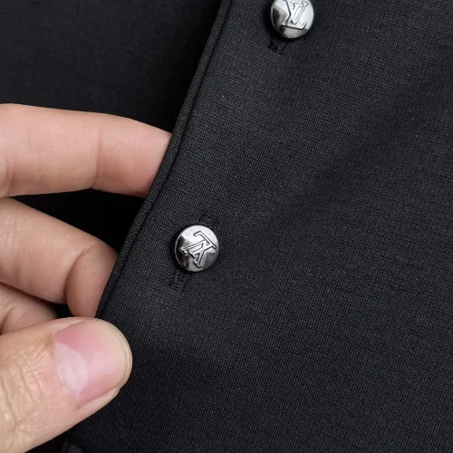 Replica Louis Vuitton LV T-Shirts Short Sleeved For Men #1436911 $48.00 USD for Wholesale