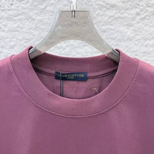 Replica Louis Vuitton LV T-Shirts Short Sleeved For Unisex #1437653 $36.00 USD for Wholesale