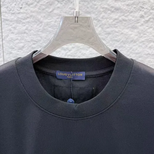 Replica Louis Vuitton LV T-Shirts Short Sleeved For Unisex #1437654 $36.00 USD for Wholesale