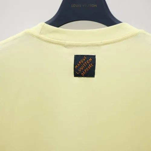 Replica Louis Vuitton LV T-Shirts Short Sleeved For Unisex #1437655 $40.00 USD for Wholesale
