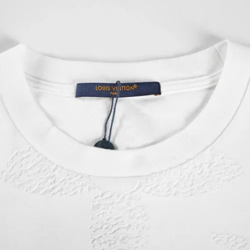 Replica Louis Vuitton LV T-Shirts Short Sleeved For Unisex #1437656 $41.00 USD for Wholesale