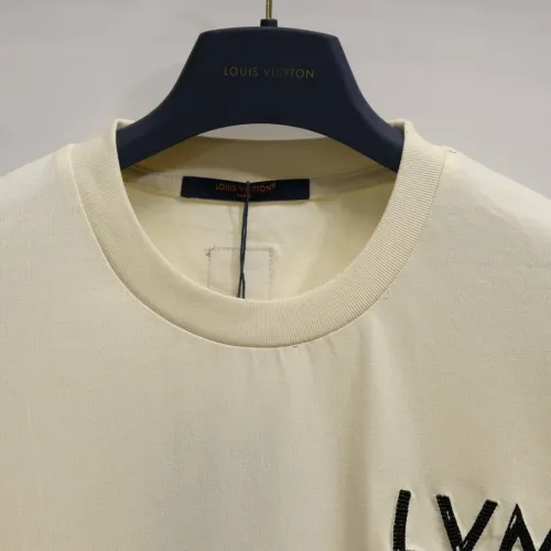 Replica Louis Vuitton LV T-Shirts Short Sleeved For Unisex #1437657 $45.00 USD for Wholesale