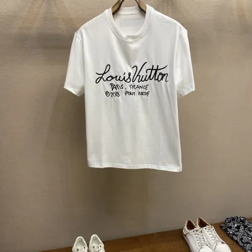 Wholesale Louis Vuitton LV T-Shirts Short Sleeved For Men #1438315 $39.00 USD, Wholesale Quality Replica Louis Vuitton LV T-Shirts