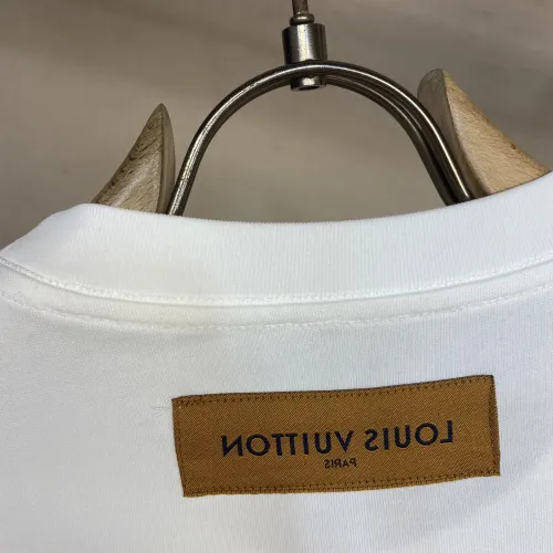 Replica Louis Vuitton LV T-Shirts Short Sleeved For Men #1438315 $39.00 USD for Wholesale