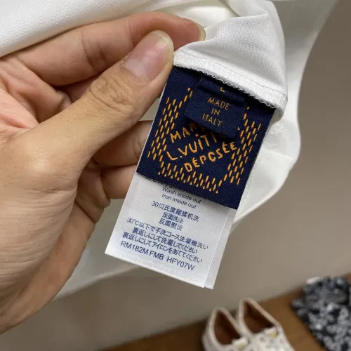Replica Louis Vuitton LV T-Shirts Short Sleeved For Men #1438323 $39.00 USD for Wholesale