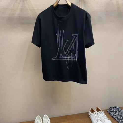Wholesale Louis Vuitton LV T-Shirts Short Sleeved For Men #1438327 $39.00 USD, Wholesale Quality Replica Louis Vuitton LV T-Shirts