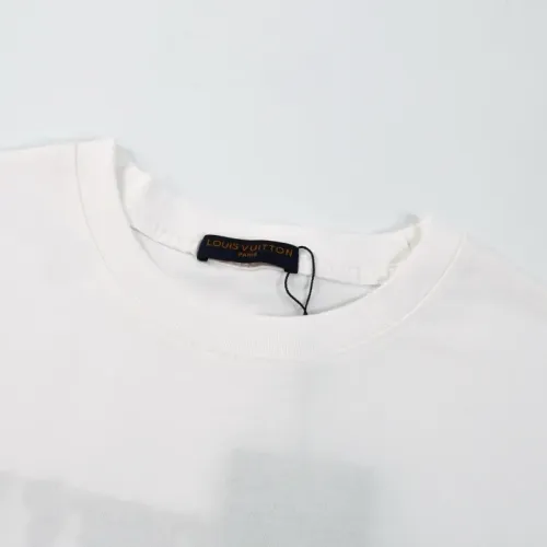 Replica Louis Vuitton LV T-Shirts Short Sleeved For Unisex #1438439 $41.00 USD for Wholesale