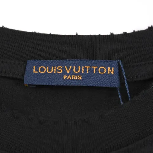 Replica Louis Vuitton LV T-Shirts Short Sleeved For Unisex #1438440 $41.00 USD for Wholesale