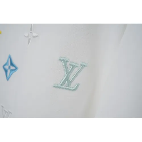 Replica Louis Vuitton LV T-Shirts Short Sleeved For Unisex #1438854 $36.00 USD for Wholesale