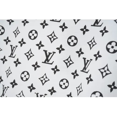 Replica Louis Vuitton LV T-Shirts Short Sleeved For Unisex #1438856 $36.00 USD for Wholesale