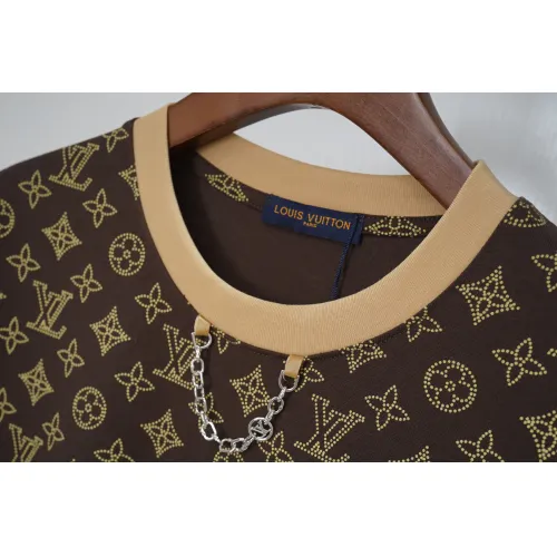 Replica Louis Vuitton LV T-Shirts Short Sleeved For Unisex #1438858 $36.00 USD for Wholesale