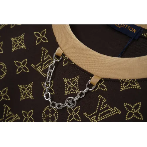 Replica Louis Vuitton LV T-Shirts Short Sleeved For Unisex #1438858 $36.00 USD for Wholesale